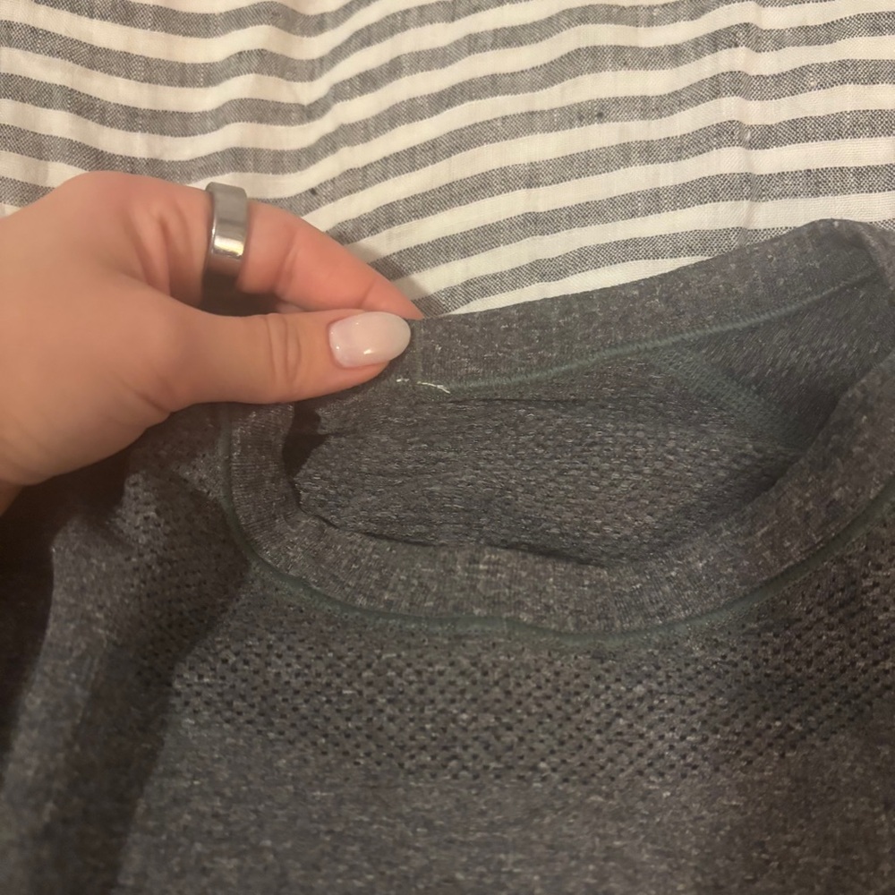 Lululemon long sleeve gray shirt, top for cold weather outdoors, running - Picture 5 of 13